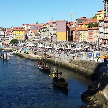 Historic At Unesco Area, In Front Of Wine Caves Lägenhet Oporto