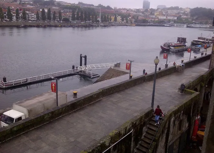 Apartamento Historic At Unesco Area, In Front Of Wine Caves Porto